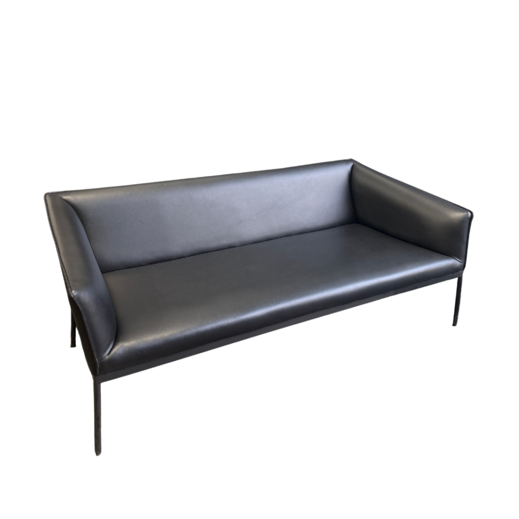 Base Three Seat Lounge (Black)